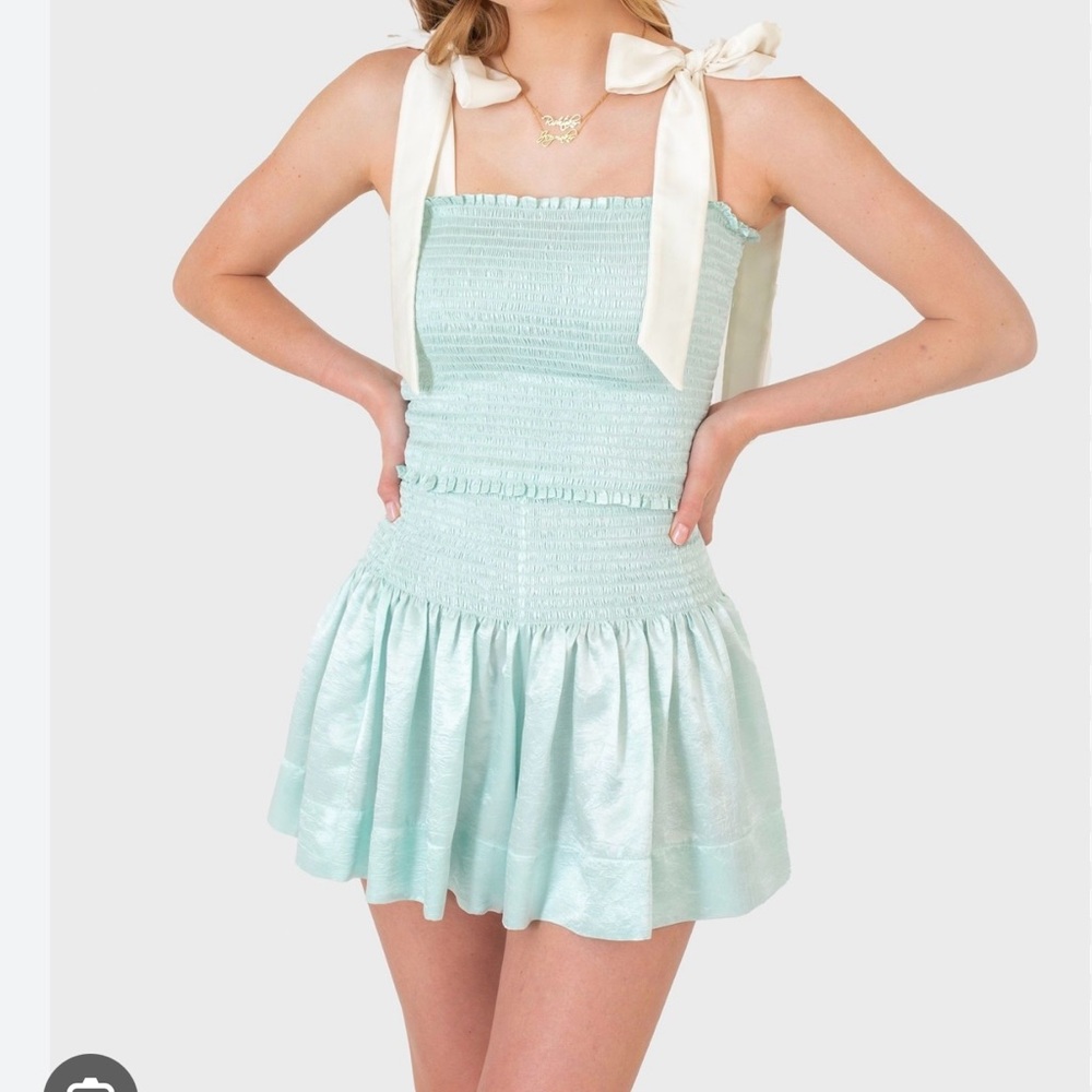 Koch Erica skirt Medium EUC mint pearl